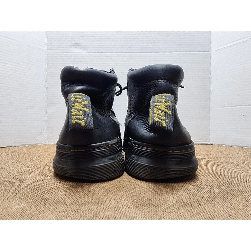 DOC MARTENS Mens black Leather Boots Size 10